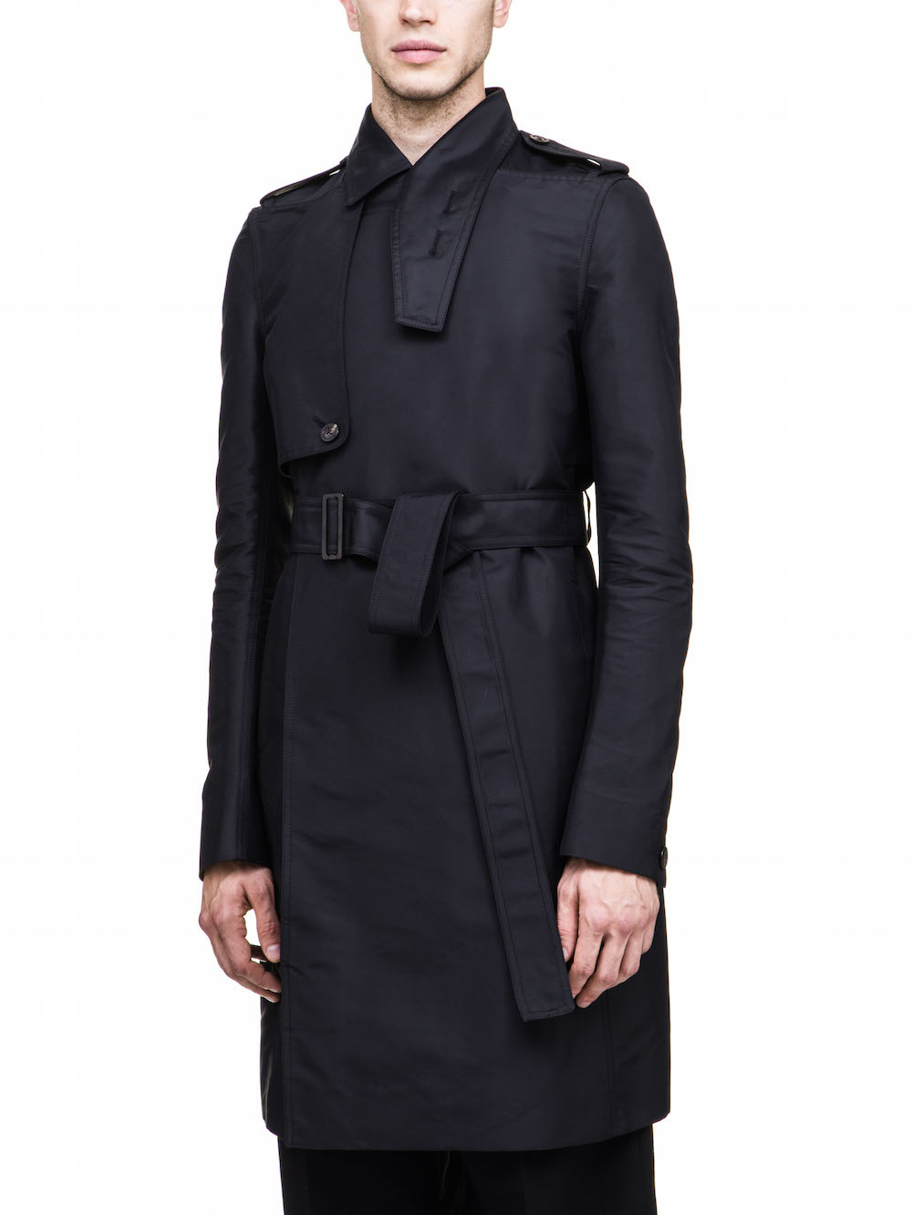 RICK OWENS CARGO TRENCH IN BLACK TECH