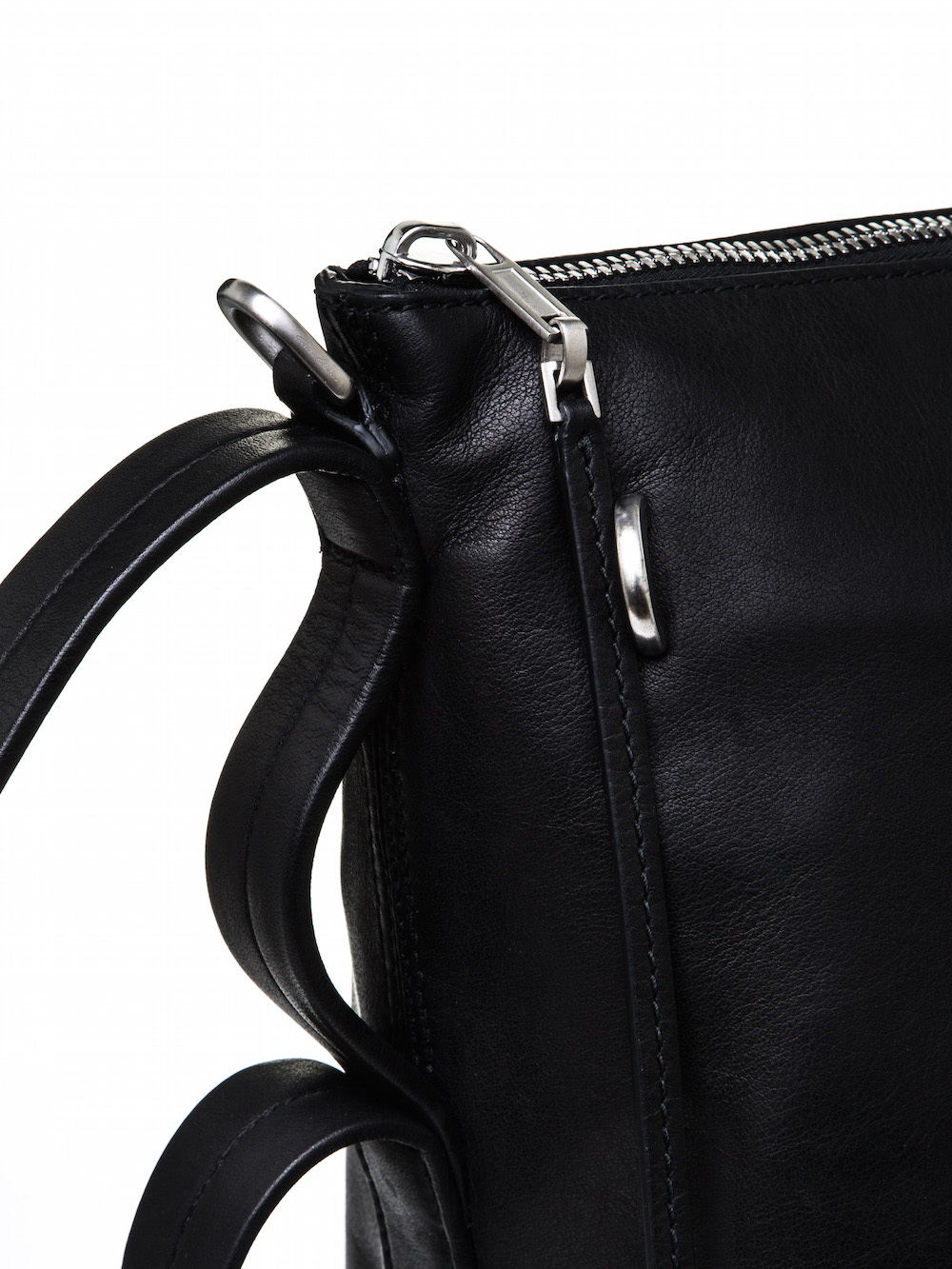 RICK OWENS BUCKET BAG IN BLACK CALF LEATHER