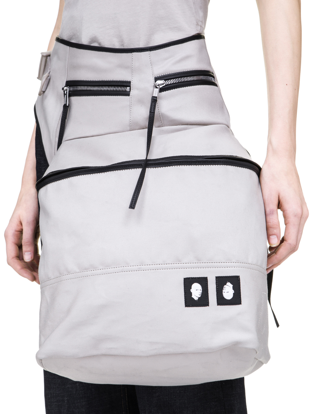 DRKSHDW FW18 SISYPHUS KANGAROO BAG IN PEARL GREY