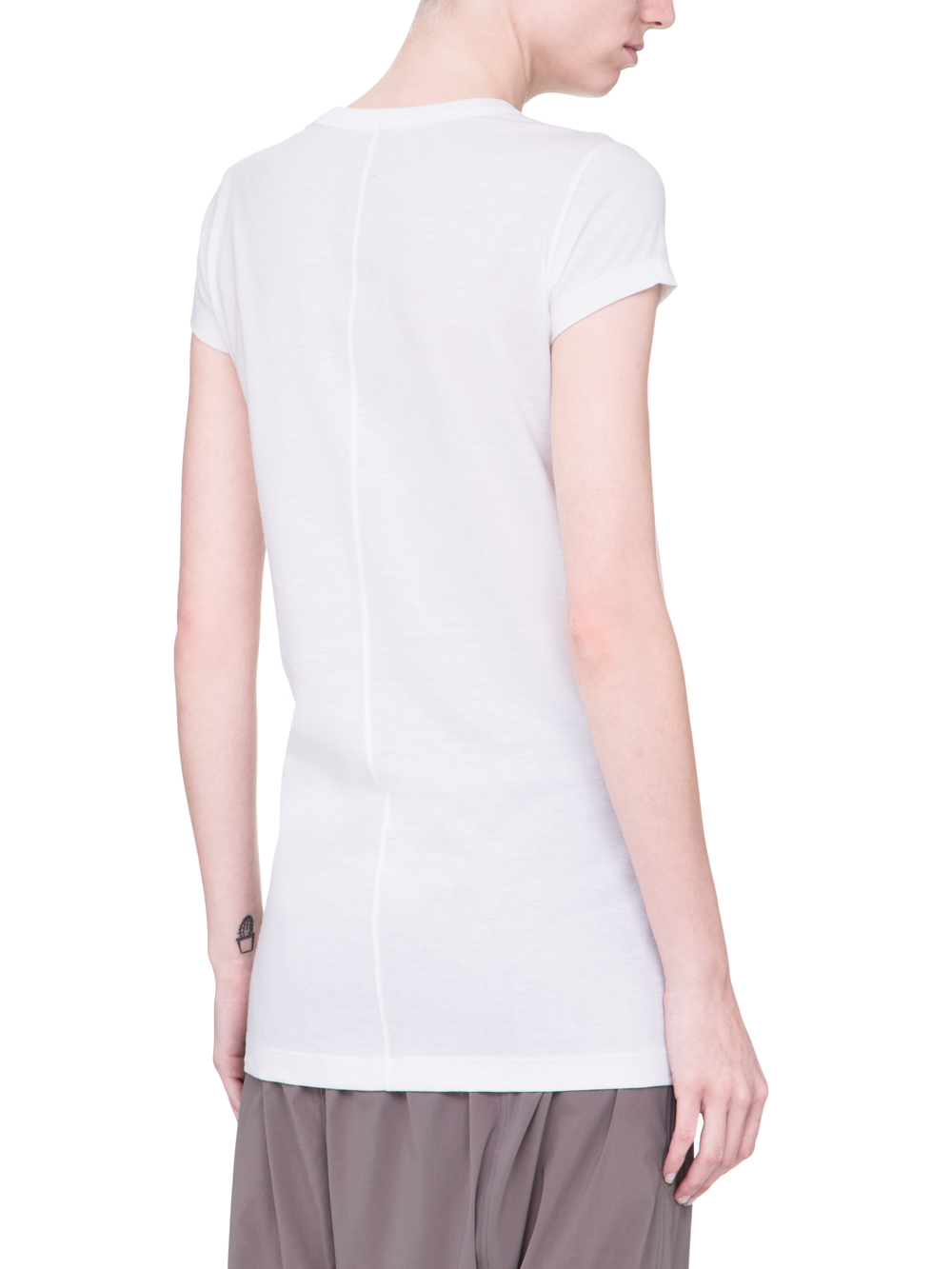 RICK OWENS SS19 BABEL LEVEL SHORTSLEEVE TEE IN WHITE COTTON FEATURES A BLACK OVERSIZED KEMBRA PRINT ON THE FRONT